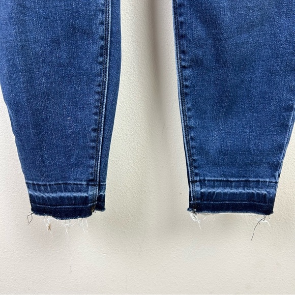 SPANX Pull-on Elastic Waist distressed denim jean jeggings size: M - Picture 5 of 10